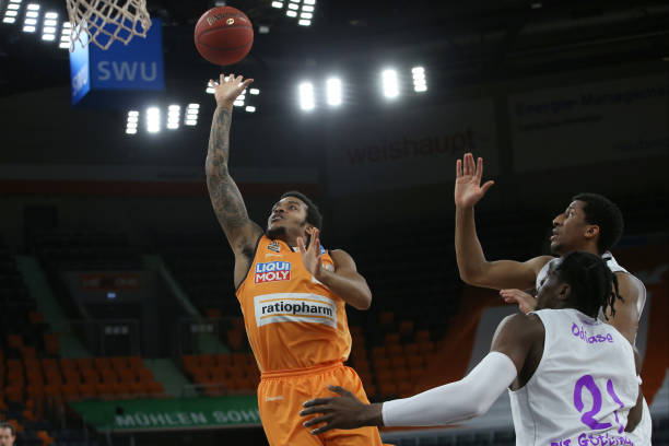 与此同时 与此同时