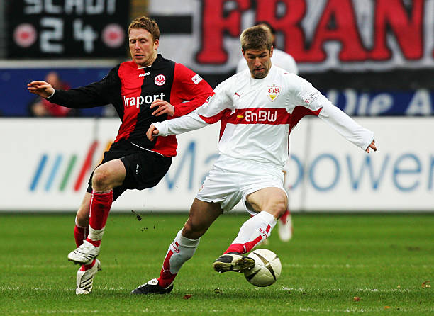 因此对他的 因此对他的